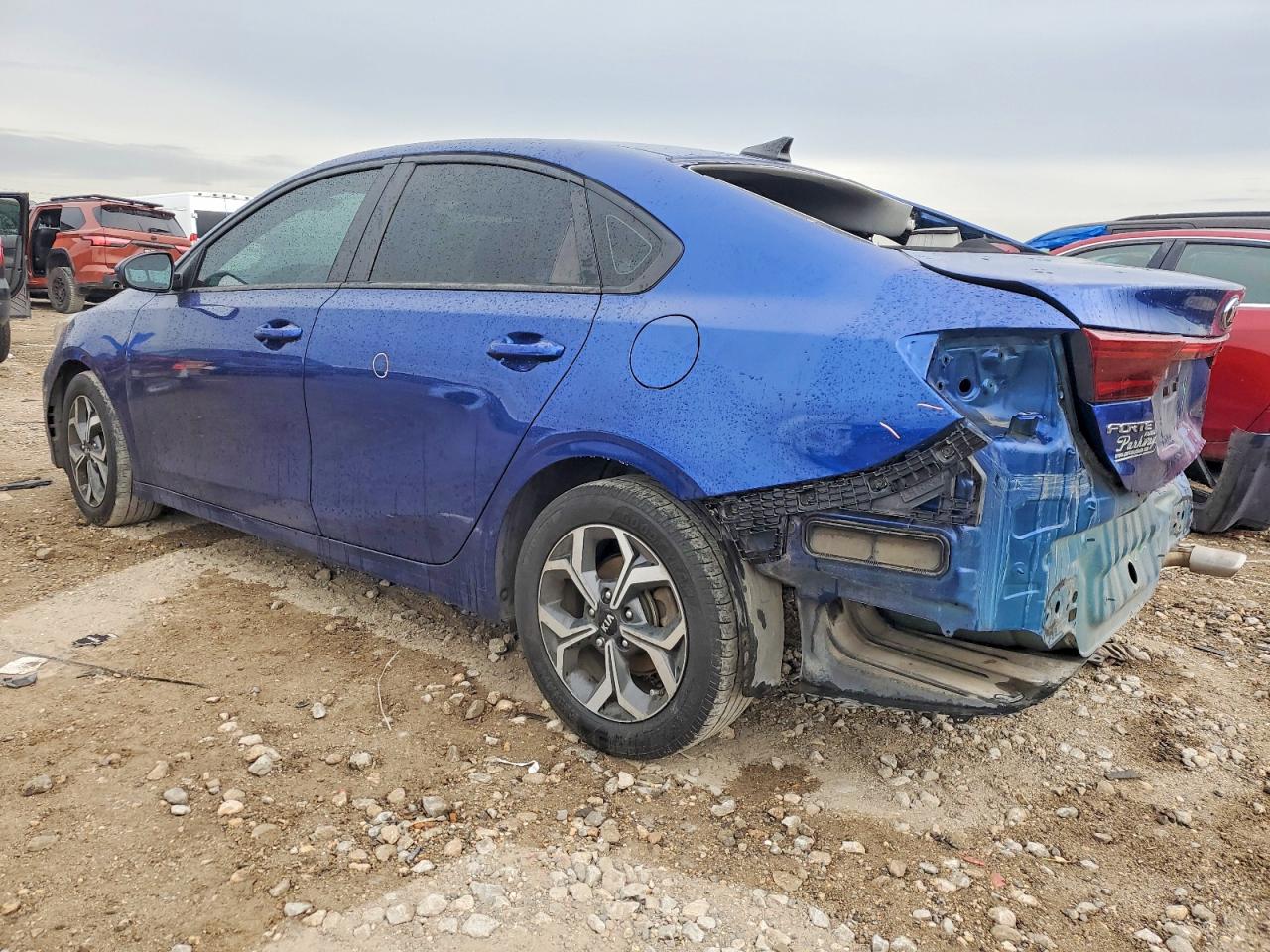 2021 KIA FORTE FE photo 2