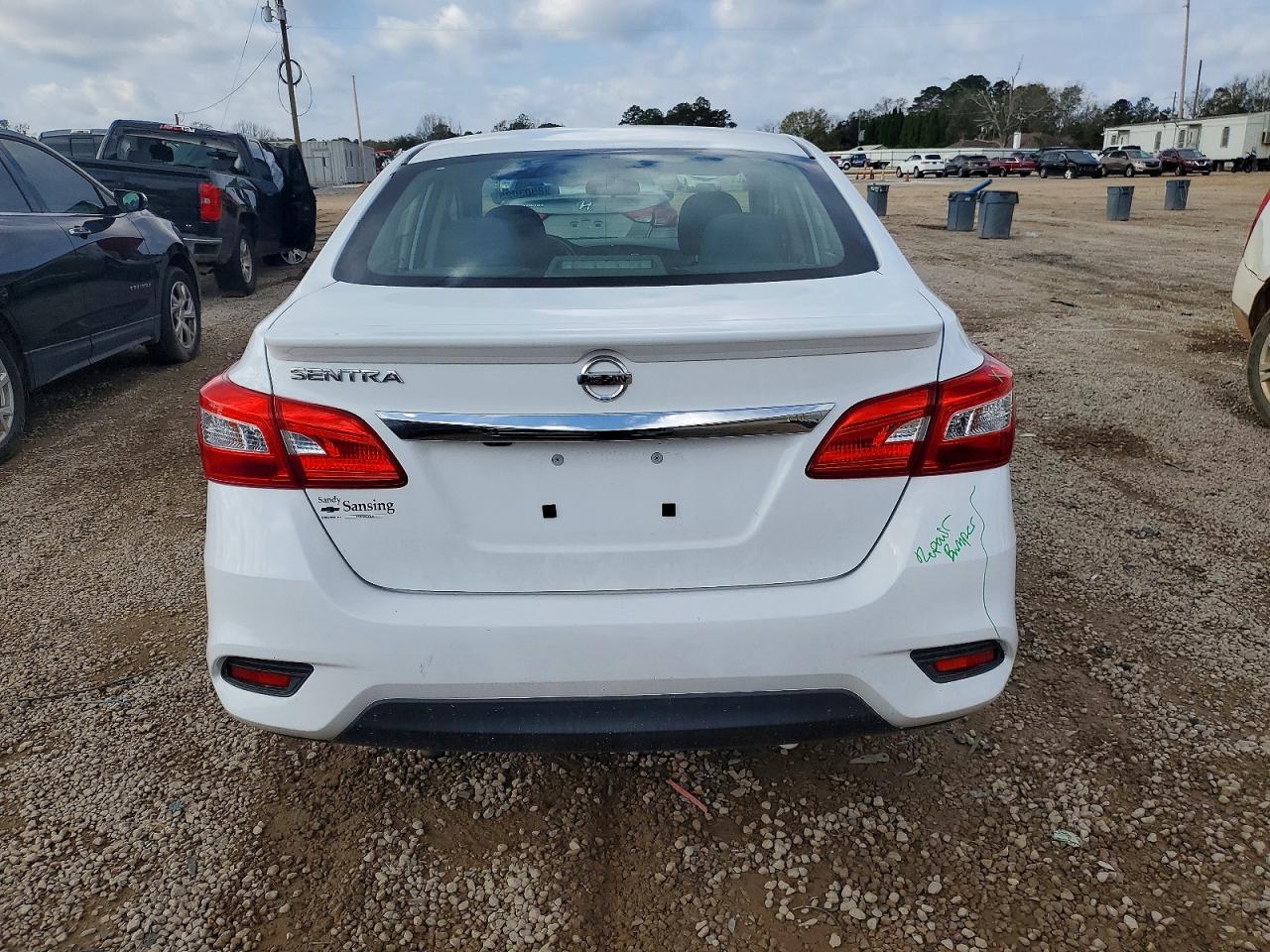 2019 NISSAN SENTRA S photo 11