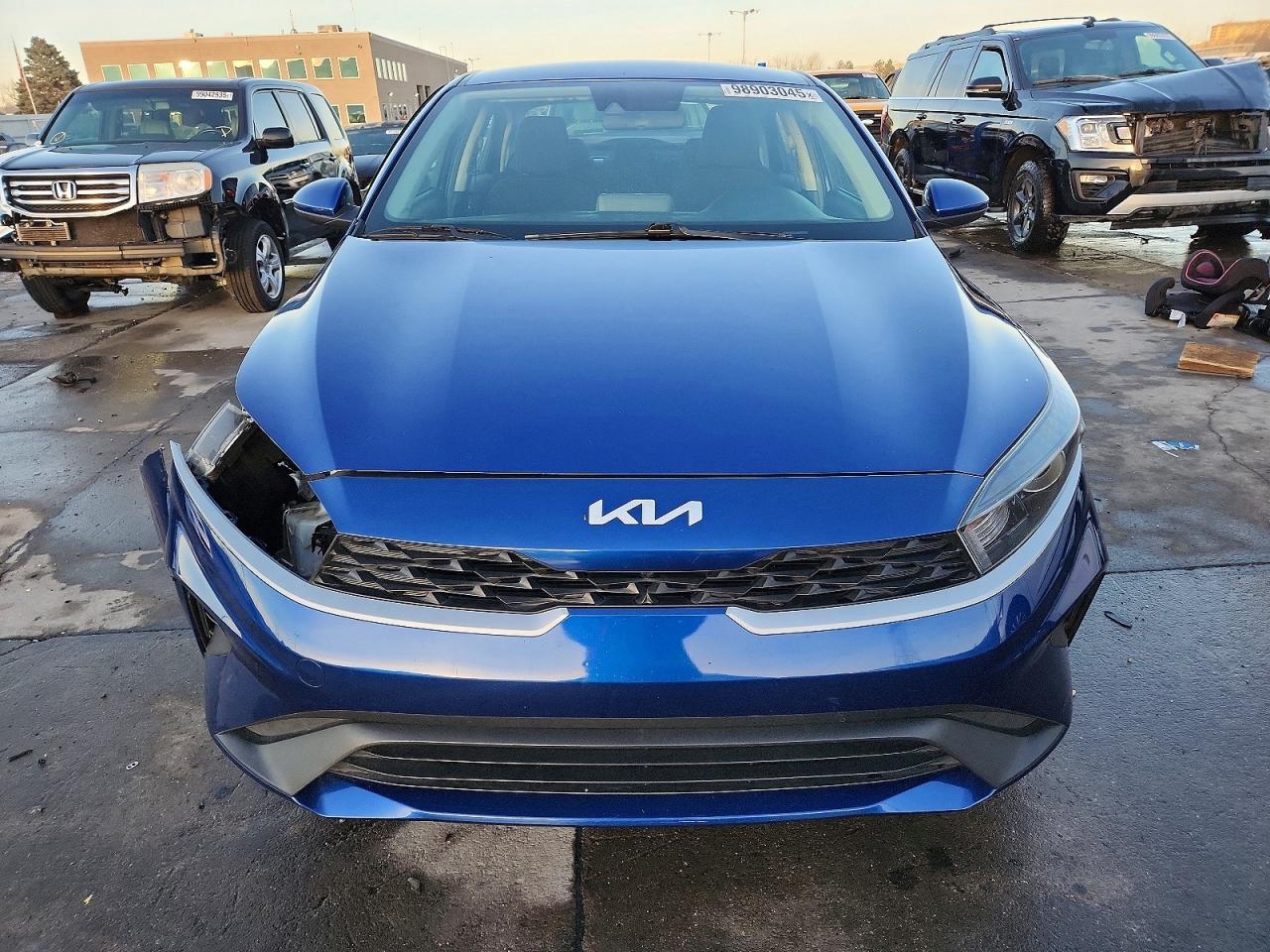 2023 KIA FORTE LX photo 5