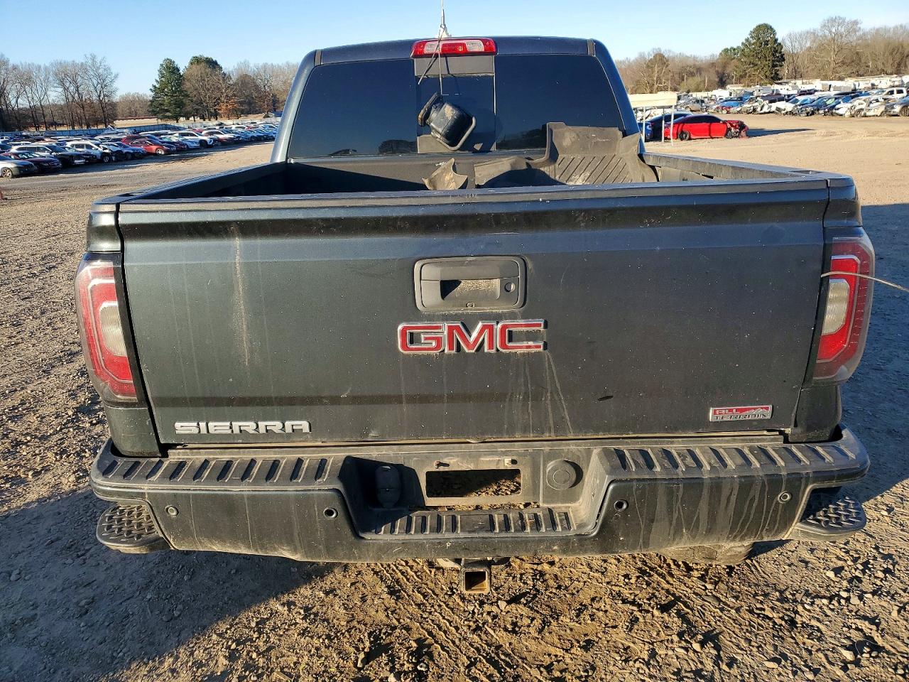 2017 GMC SIERRA K1500 SLT photo 6