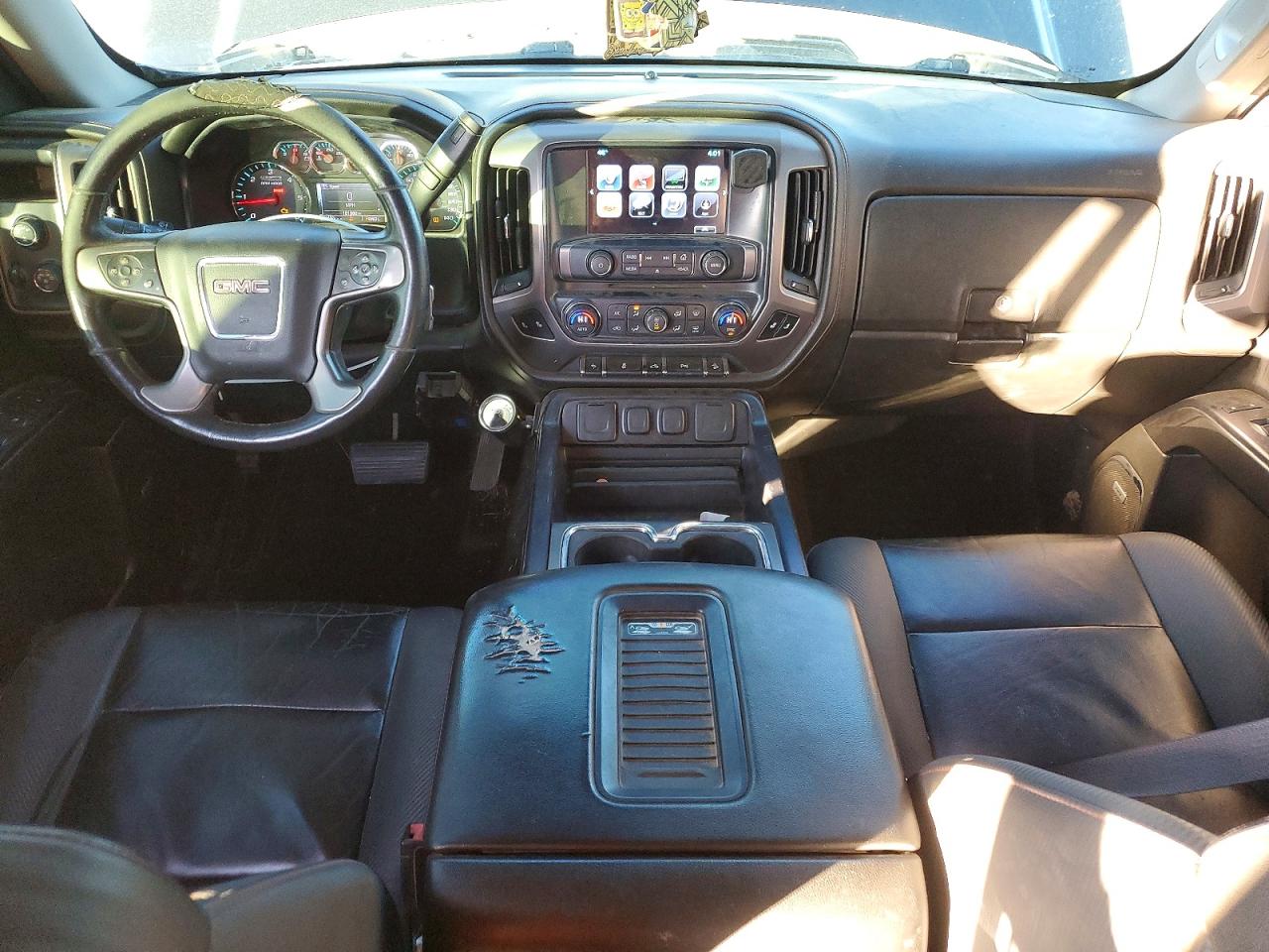 2017 GMC SIERRA K1500 SLT photo 8