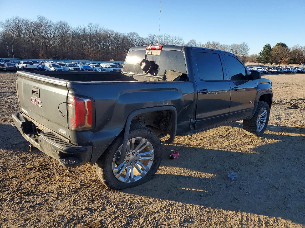 2017 GMC SIERRA K1500 SLT photo 3