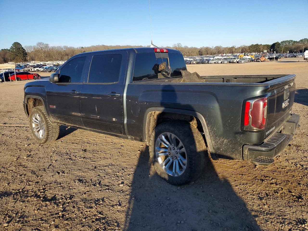 2017 GMC SIERRA K1500 SLT photo 2