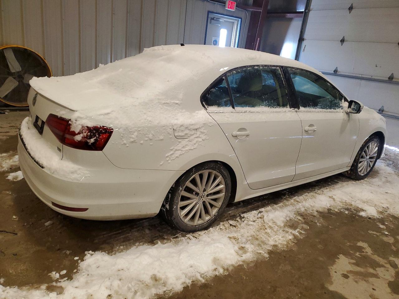 2016 VOLKSWAGEN JETTA SEL photo 3