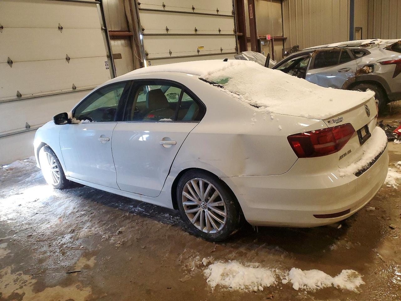 2016 VOLKSWAGEN JETTA SEL photo 2