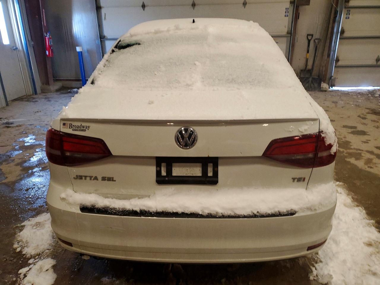 2016 VOLKSWAGEN JETTA SEL photo 6