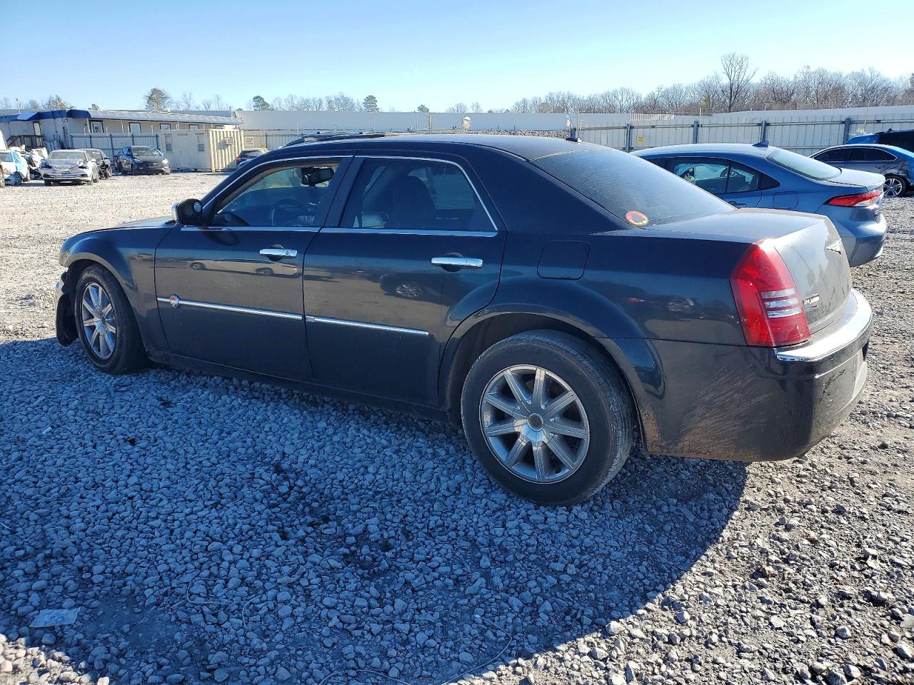 2007 CHRYSLER 300C photo 2