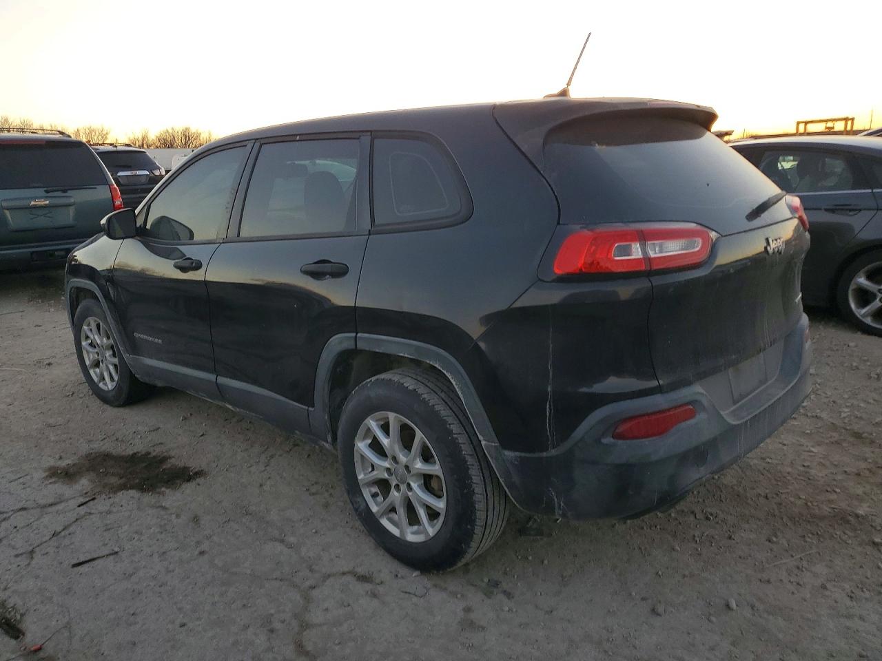 2014 JEEP CHEROKEE SPORT photo 2