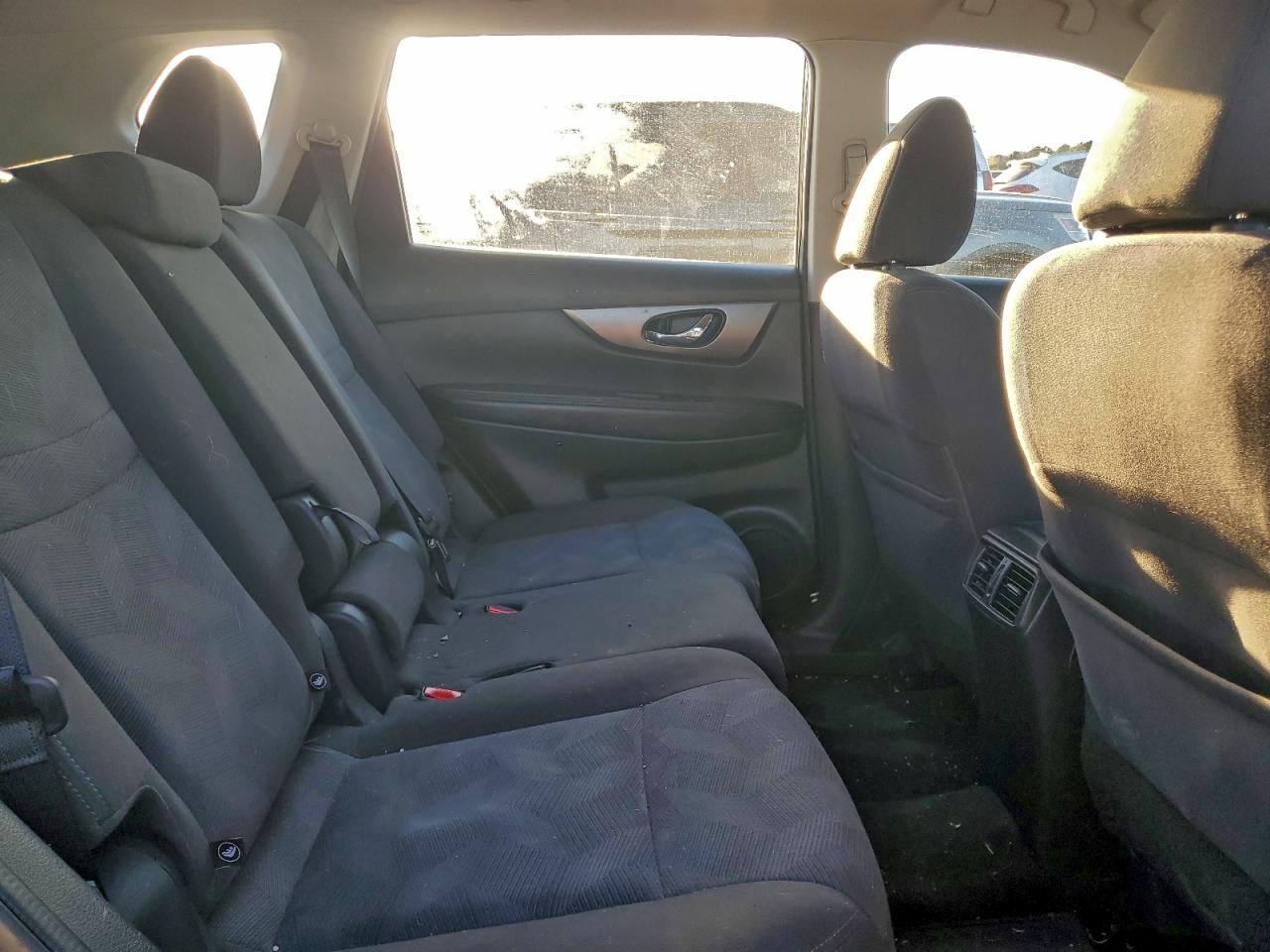 2016 NISSAN ROGUE S photo 28