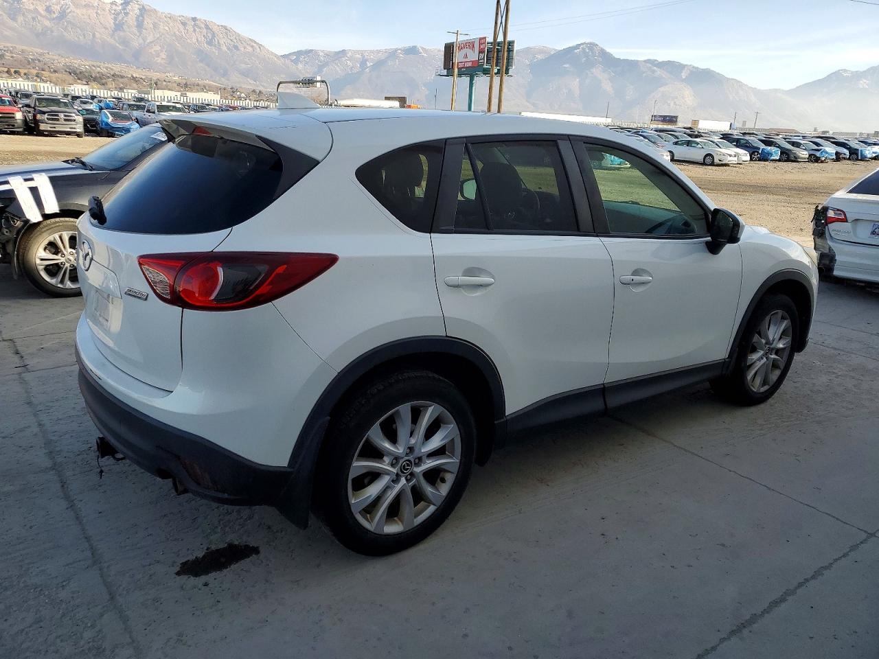 2015 MAZDA CX-5 GT photo 3