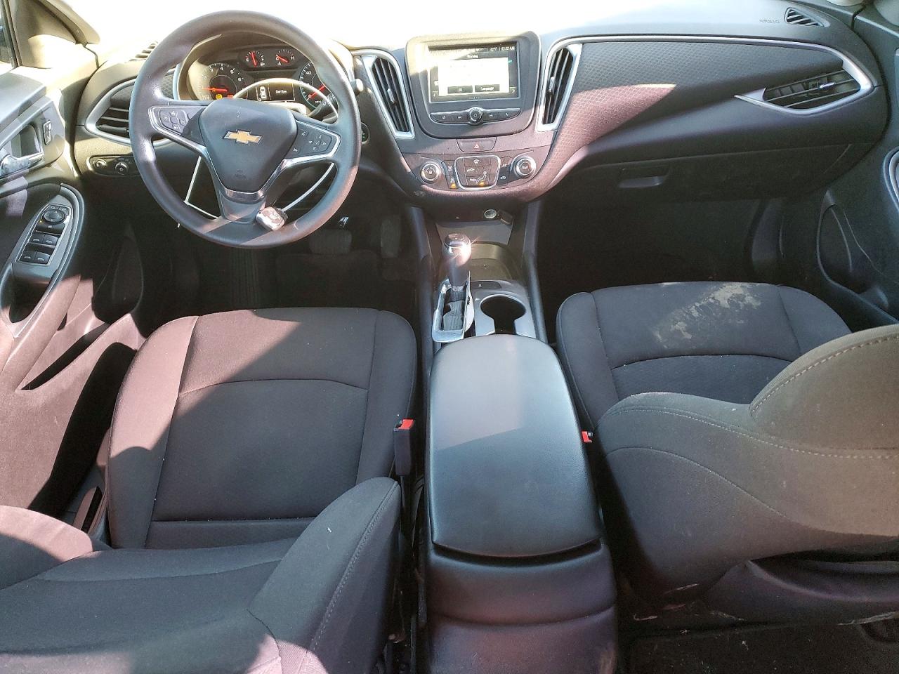 2018 CHEVROLET MALIBU LS photo 8