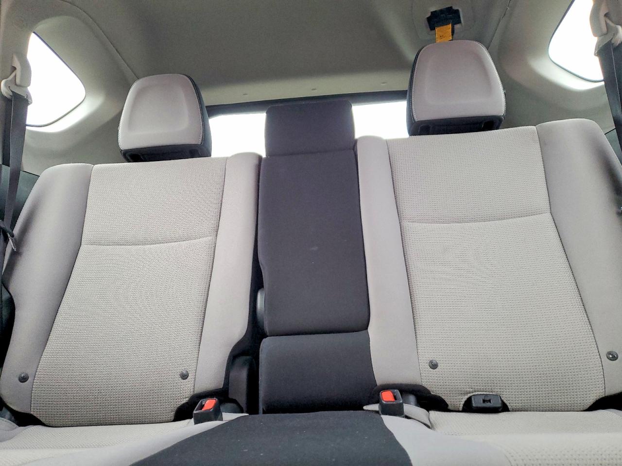 2016 TOYOTA RAV4 XLE photo 10