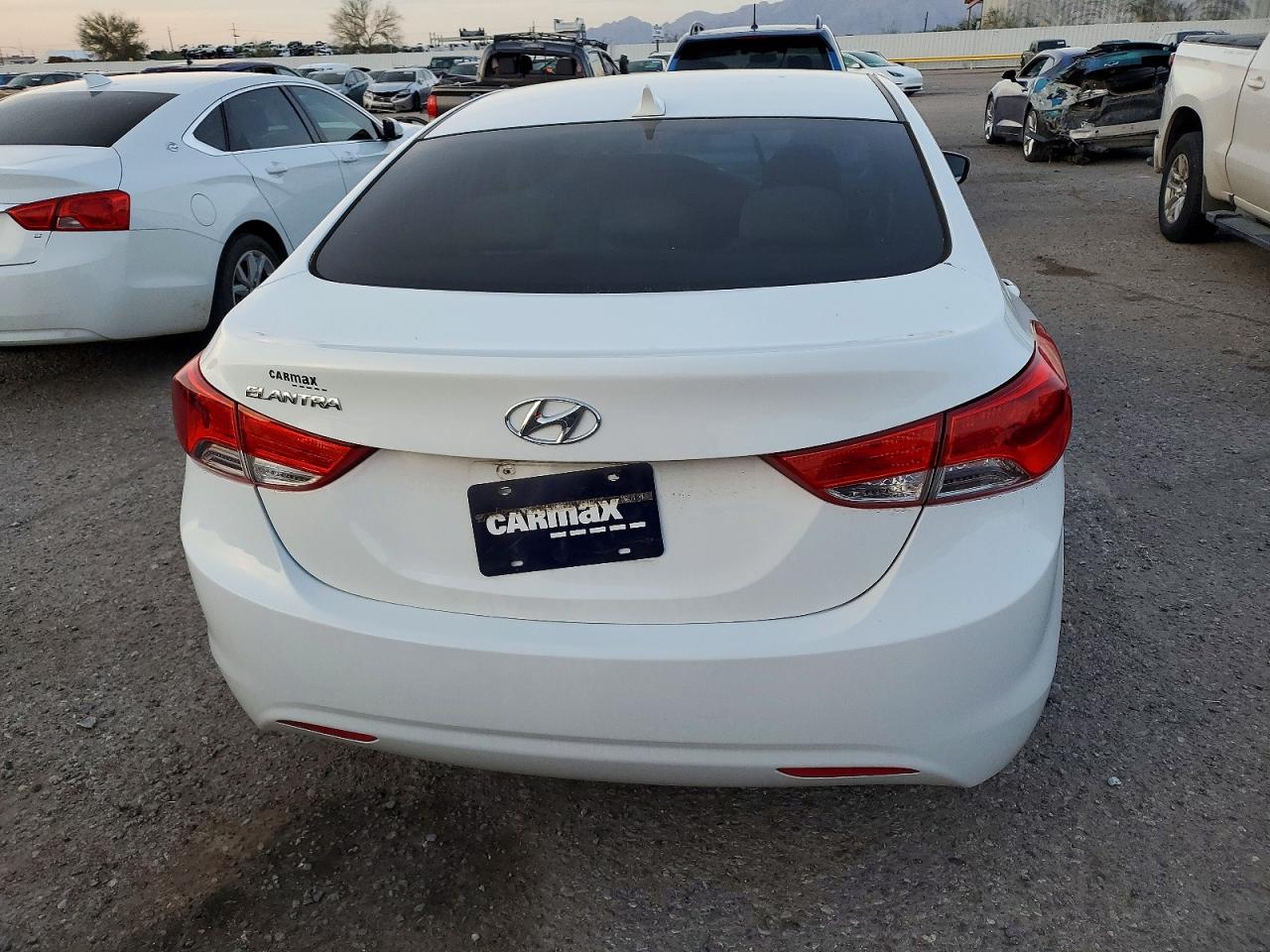 2012 HYUNDAI ELANTRA GLS photo 6