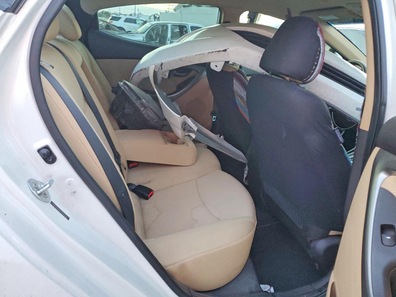 2012 HYUNDAI ELANTRA GLS photo 10