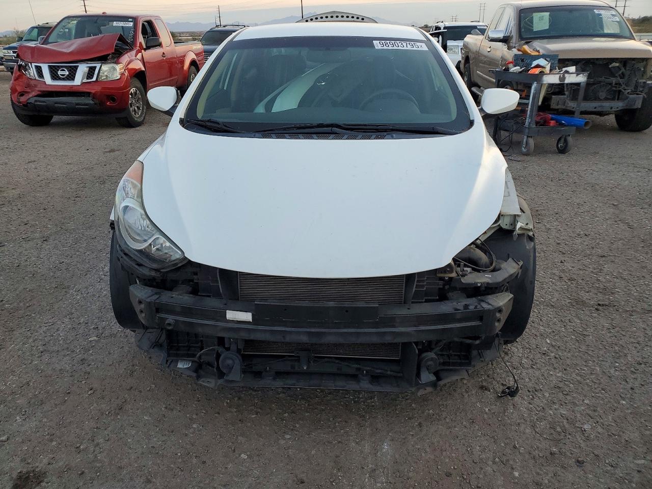 2012 HYUNDAI ELANTRA GLS photo 5