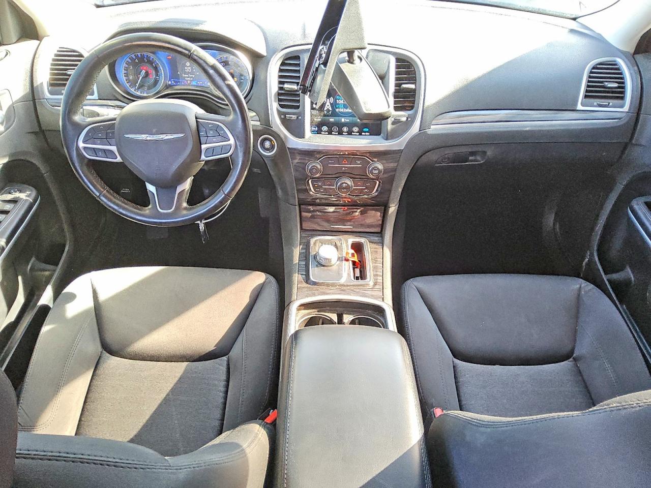 2022 CHRYSLER 300 TOURING photo 8
