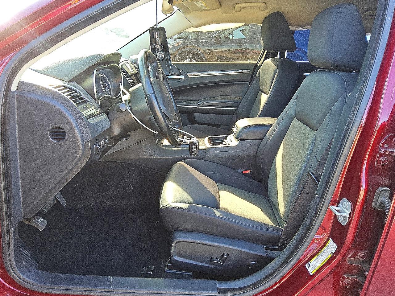 2022 CHRYSLER 300 TOURING photo 7