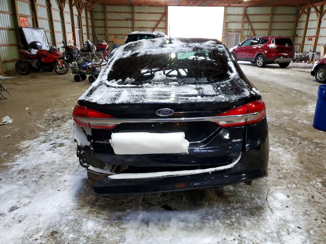 2017 FORD FUSION SE photo 16
