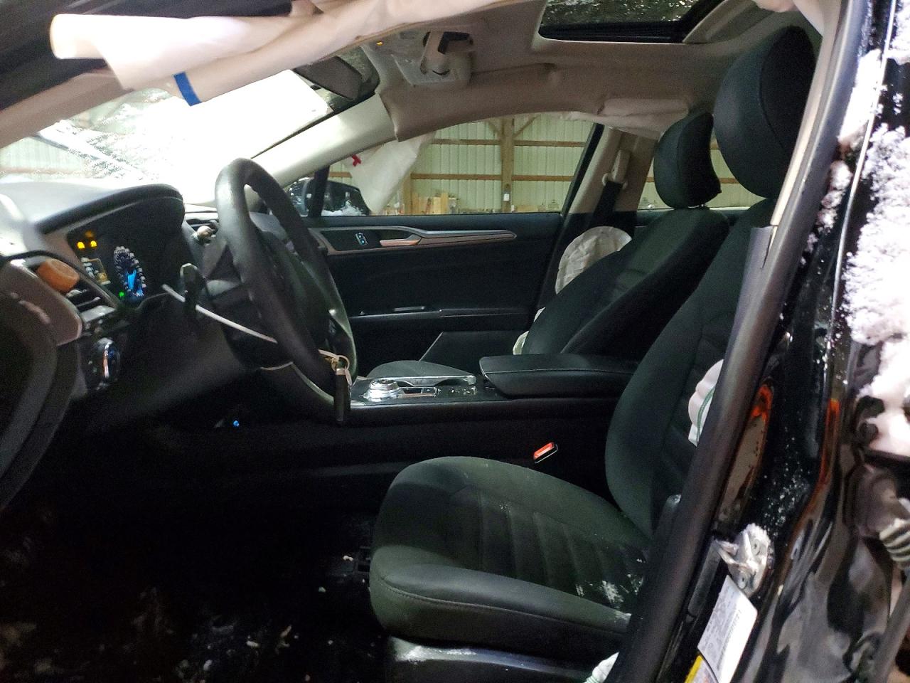2017 FORD FUSION SE photo 19