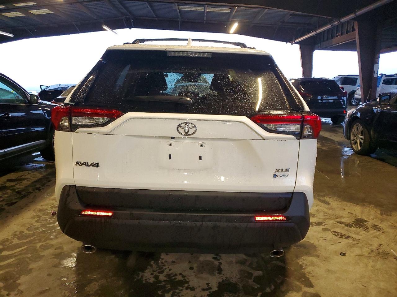 2025 TOYOTA RAV4 XLE photo 6