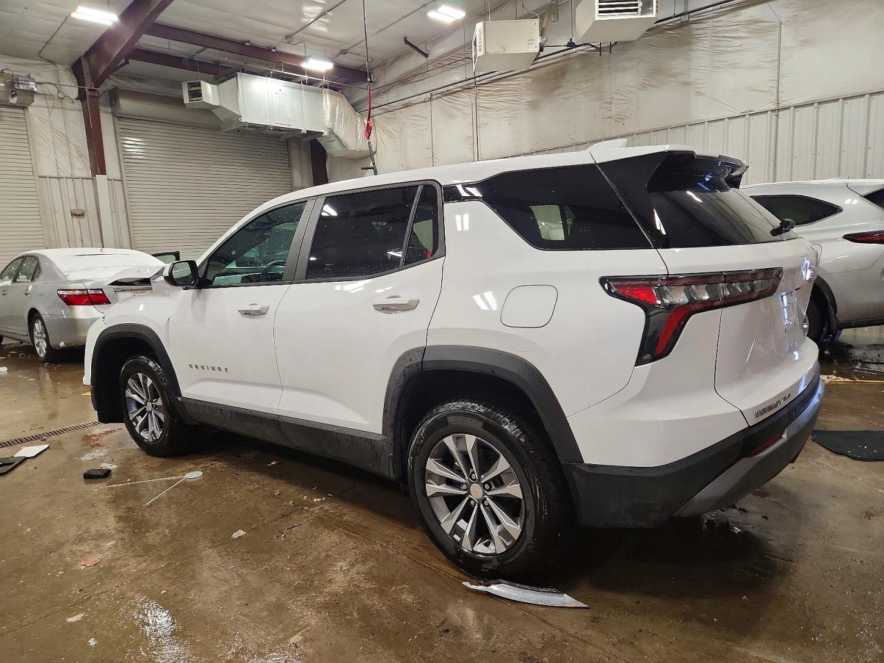 2026 CHEVROLET EQUINOX LT photo 2