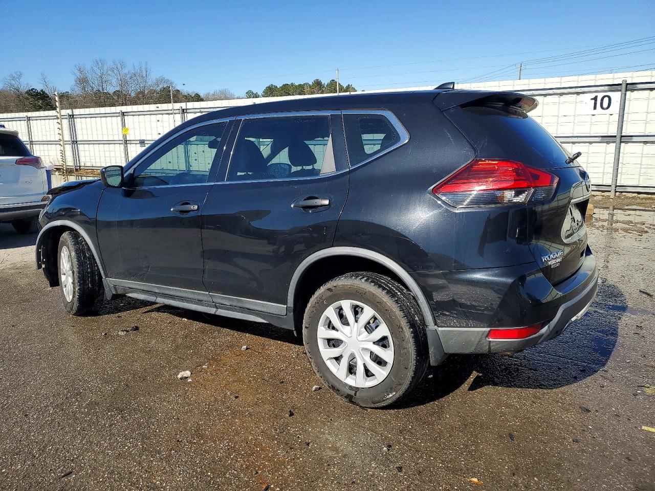 2017 NISSAN ROGUE S photo 2