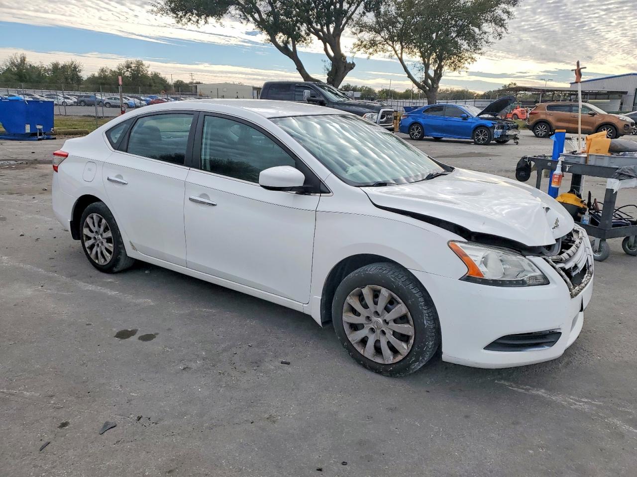 2015 NISSAN SENTRA S photo 13