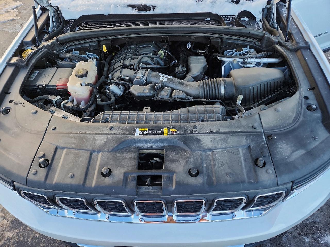 2023 JEEP GRAND CHEROKEE LAREDO photo 12