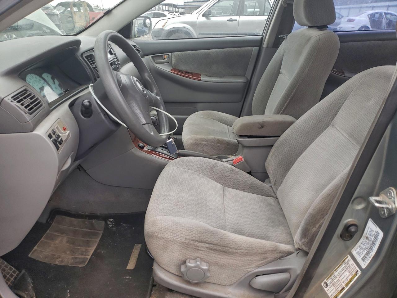 2004 TOYOTA COROLLA CE photo 13