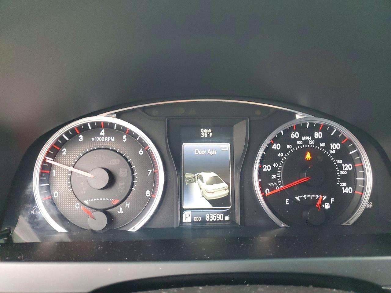 2015 TOYOTA CAMRY LE photo 9