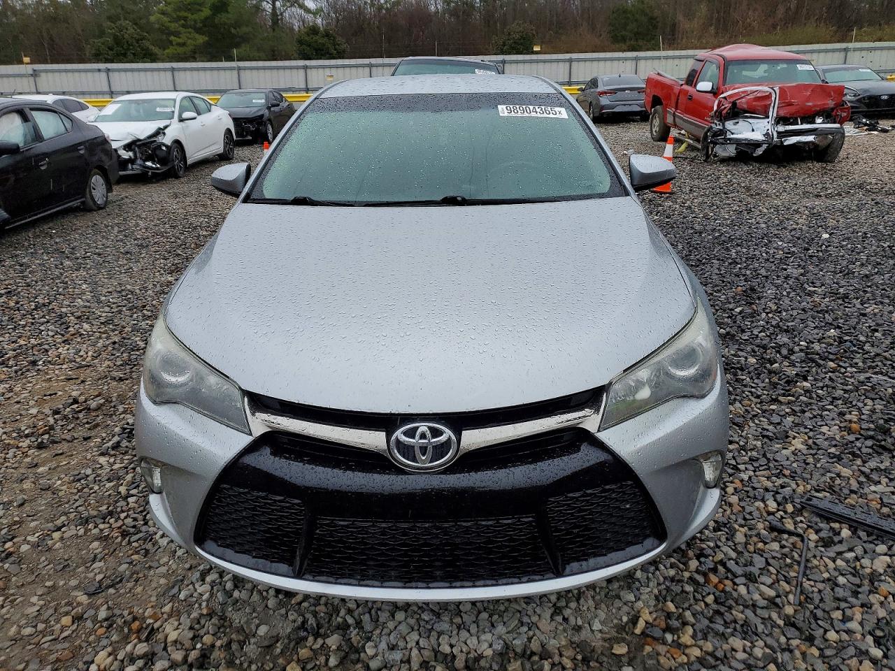 2015 TOYOTA CAMRY LE photo 5