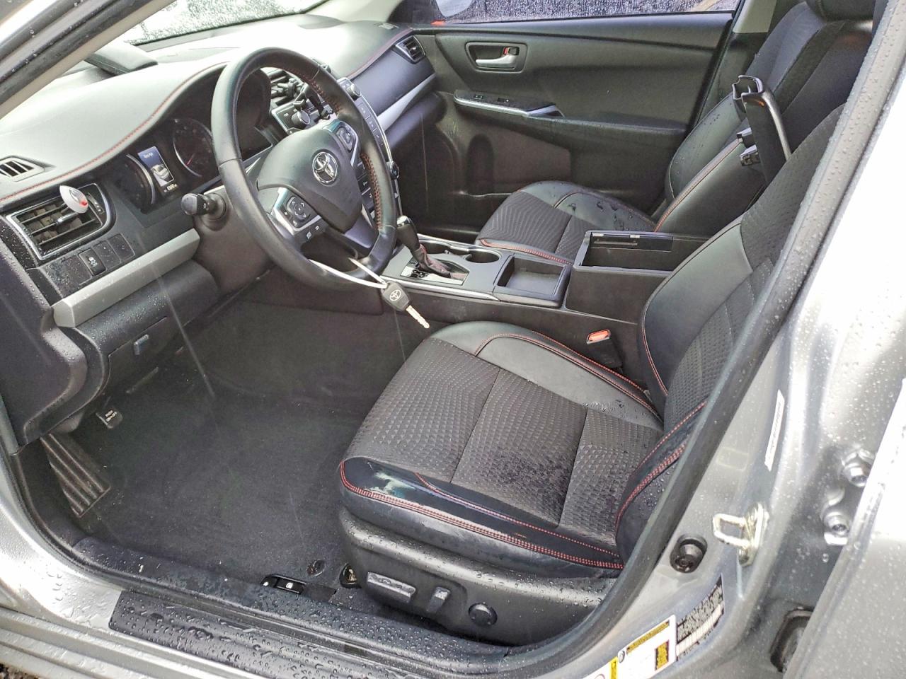 2015 TOYOTA CAMRY LE photo 7