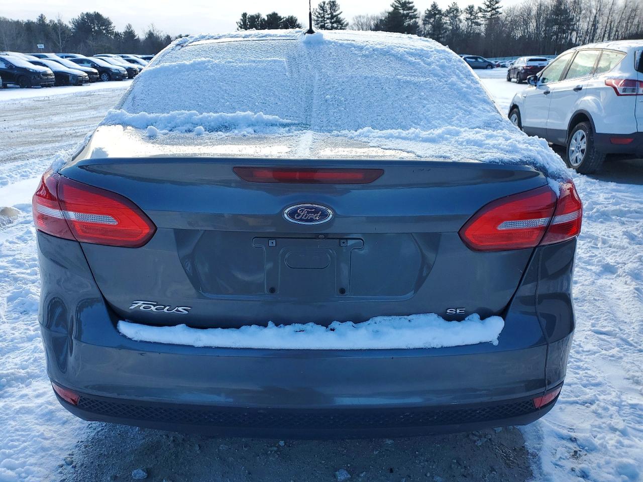 2018 FORD FOCUS SE photo 11