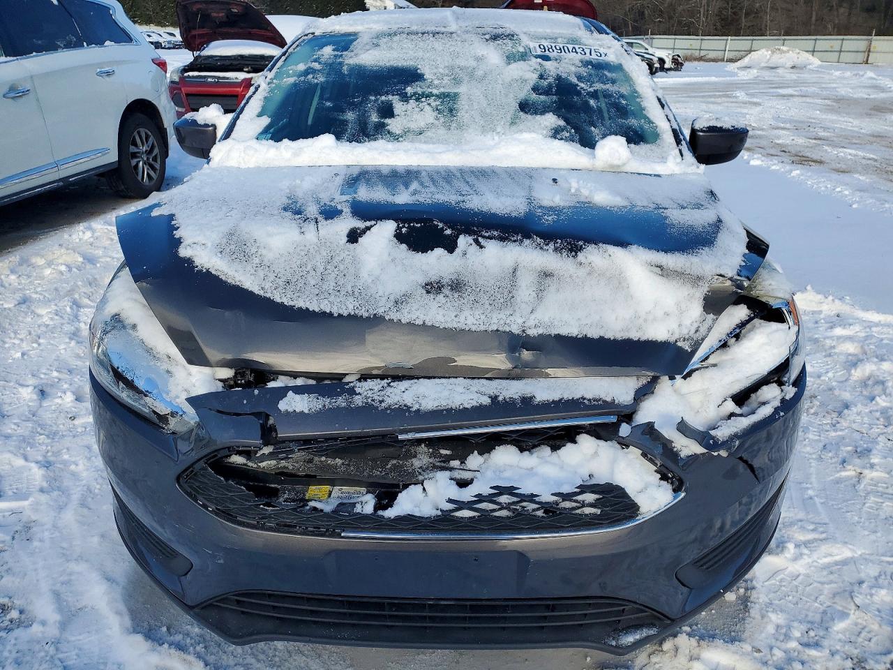 2018 FORD FOCUS SE photo 9