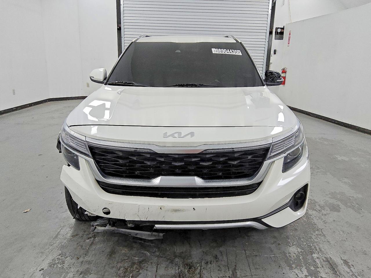 2023 KIA SELTOS S photo 9