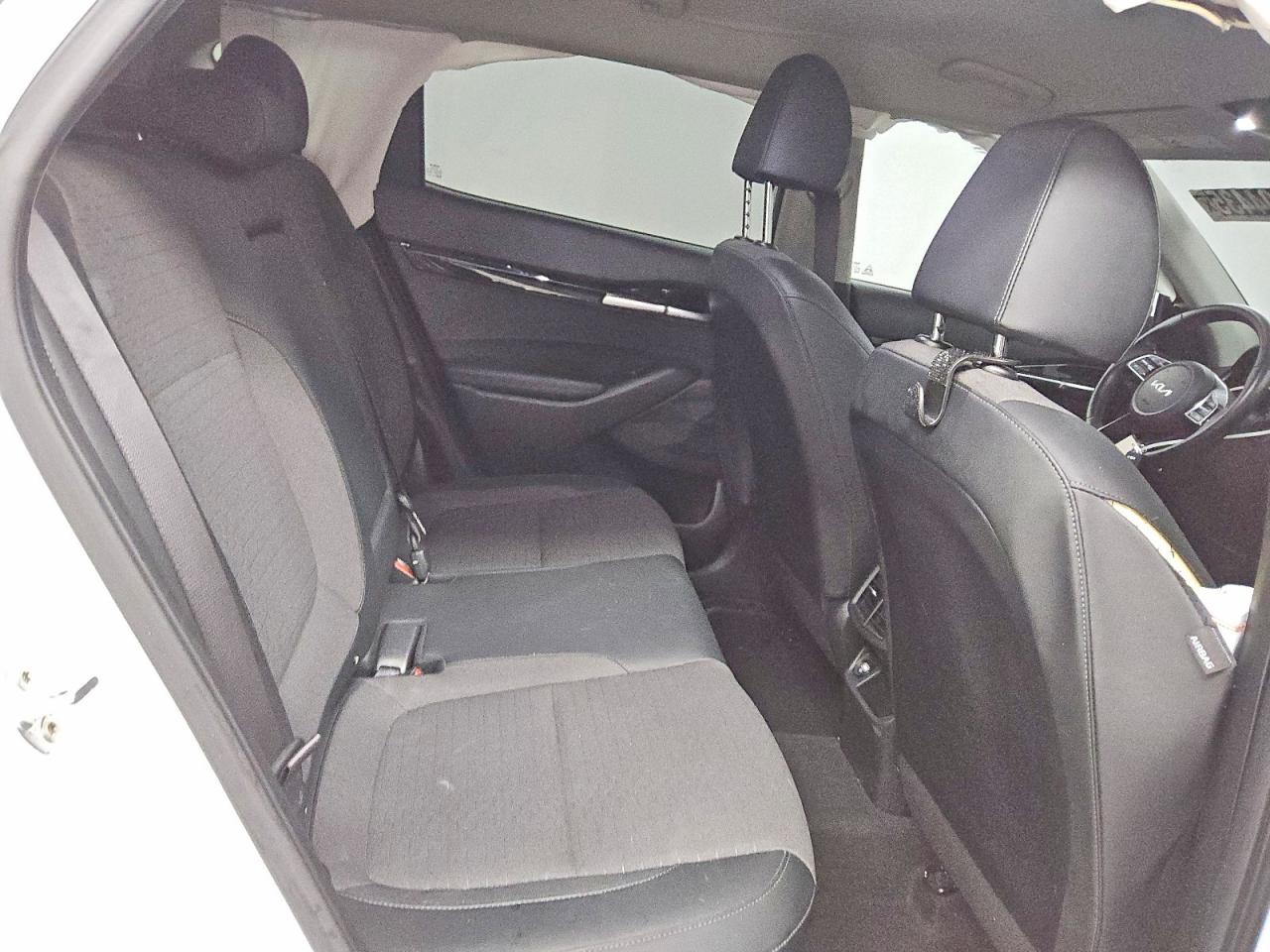 2023 KIA SELTOS S photo 21