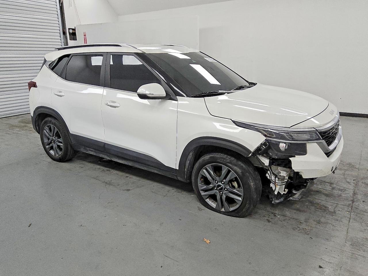 2023 KIA SELTOS S photo 7