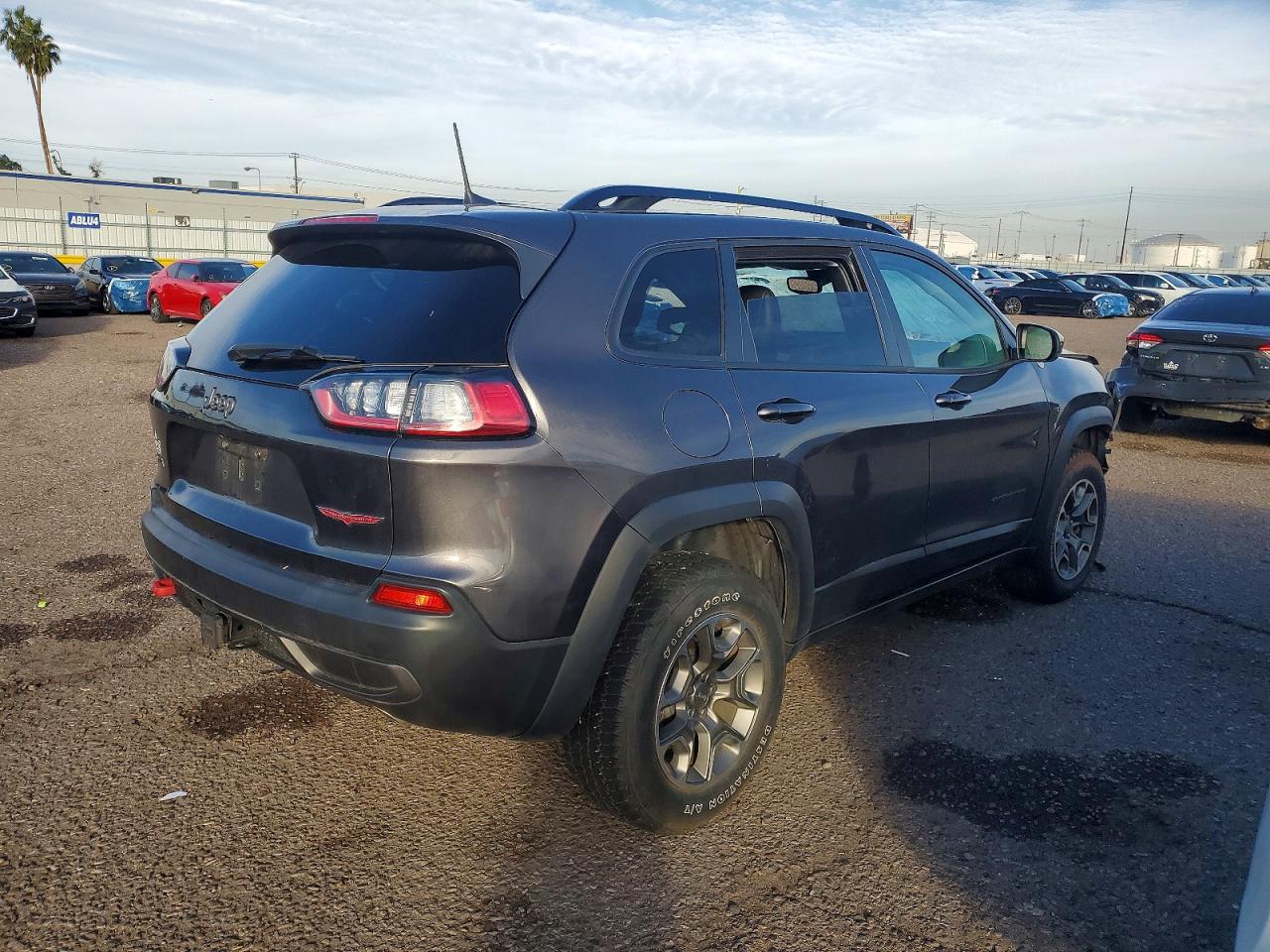 2022 JEEP CHEROKEE TRAILHAWK photo 3