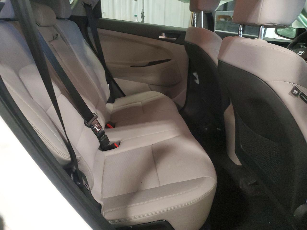 2021 HYUNDAI TUCSON SE photo 21
