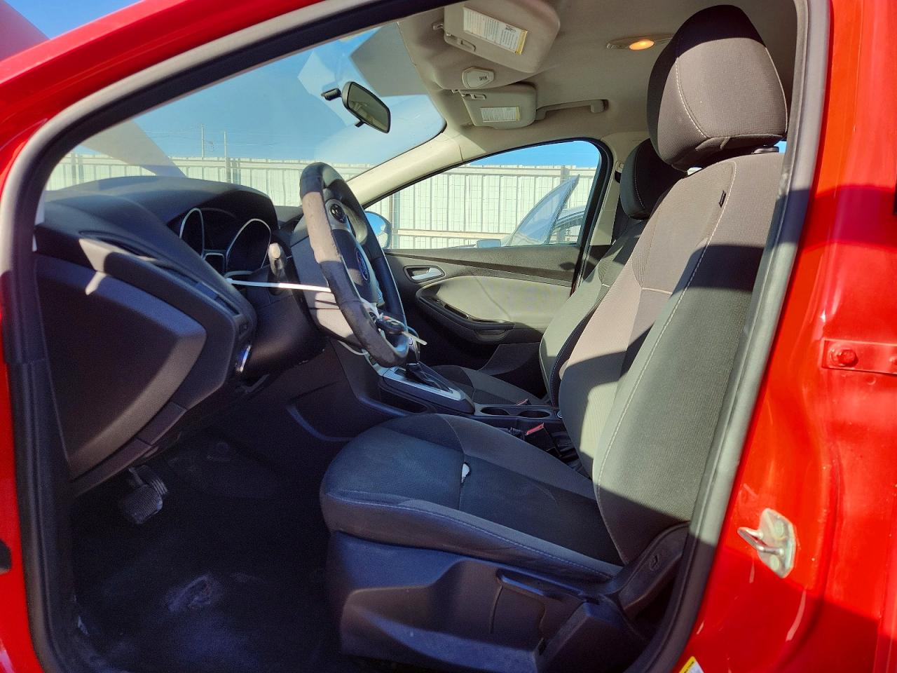 2014 FORD FOCUS photo 19