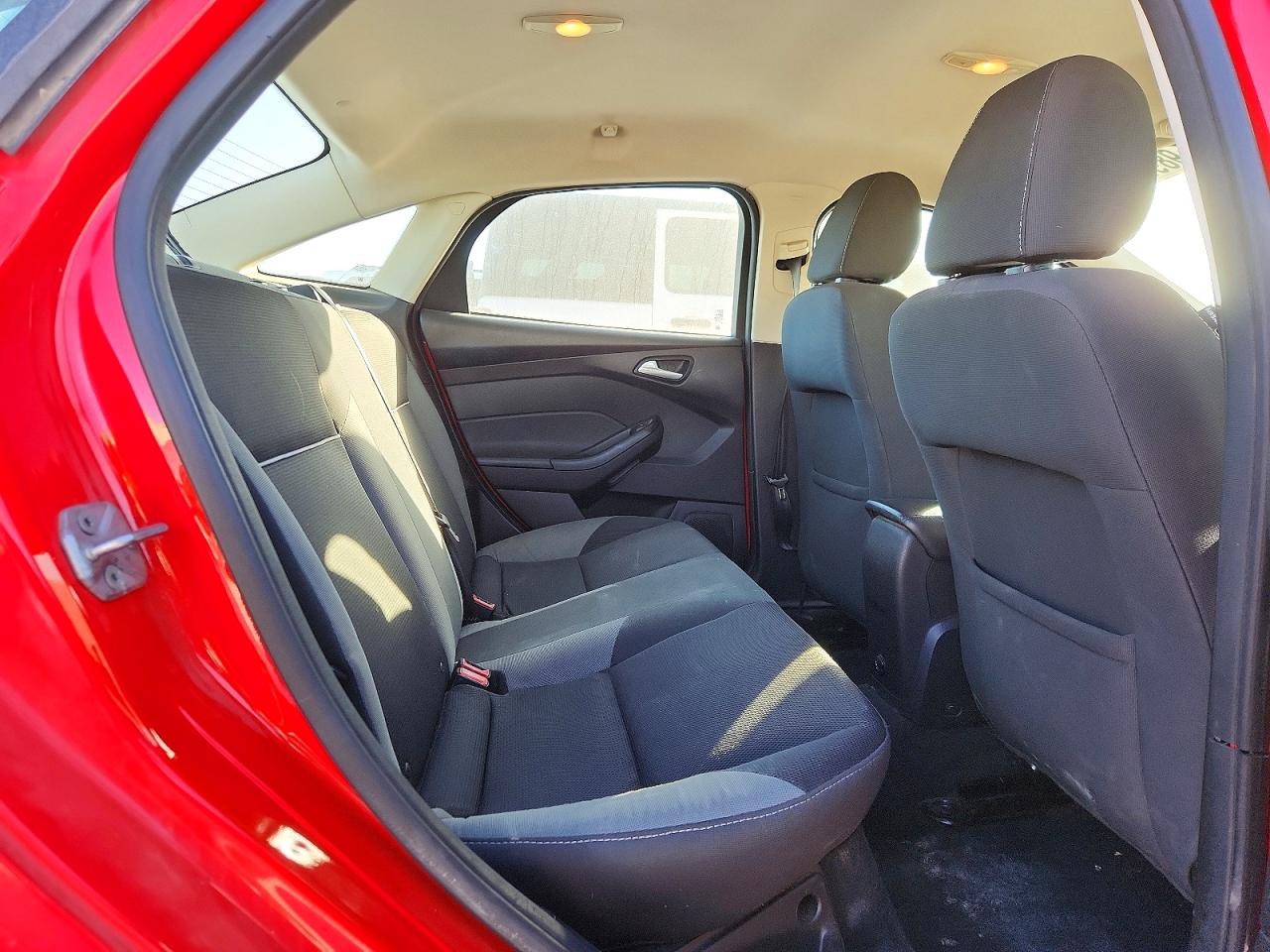 2014 FORD FOCUS photo 28