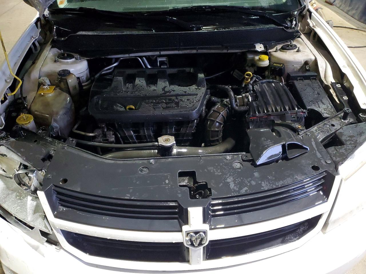 2010 DODGE AVENGER SXT photo 11