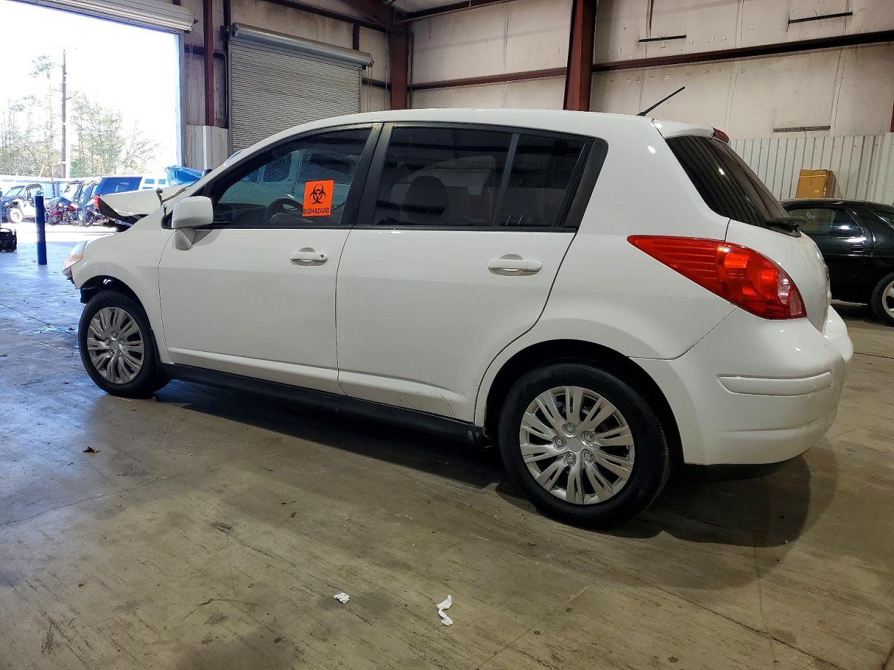 2012 NISSAN VERSA S photo 2