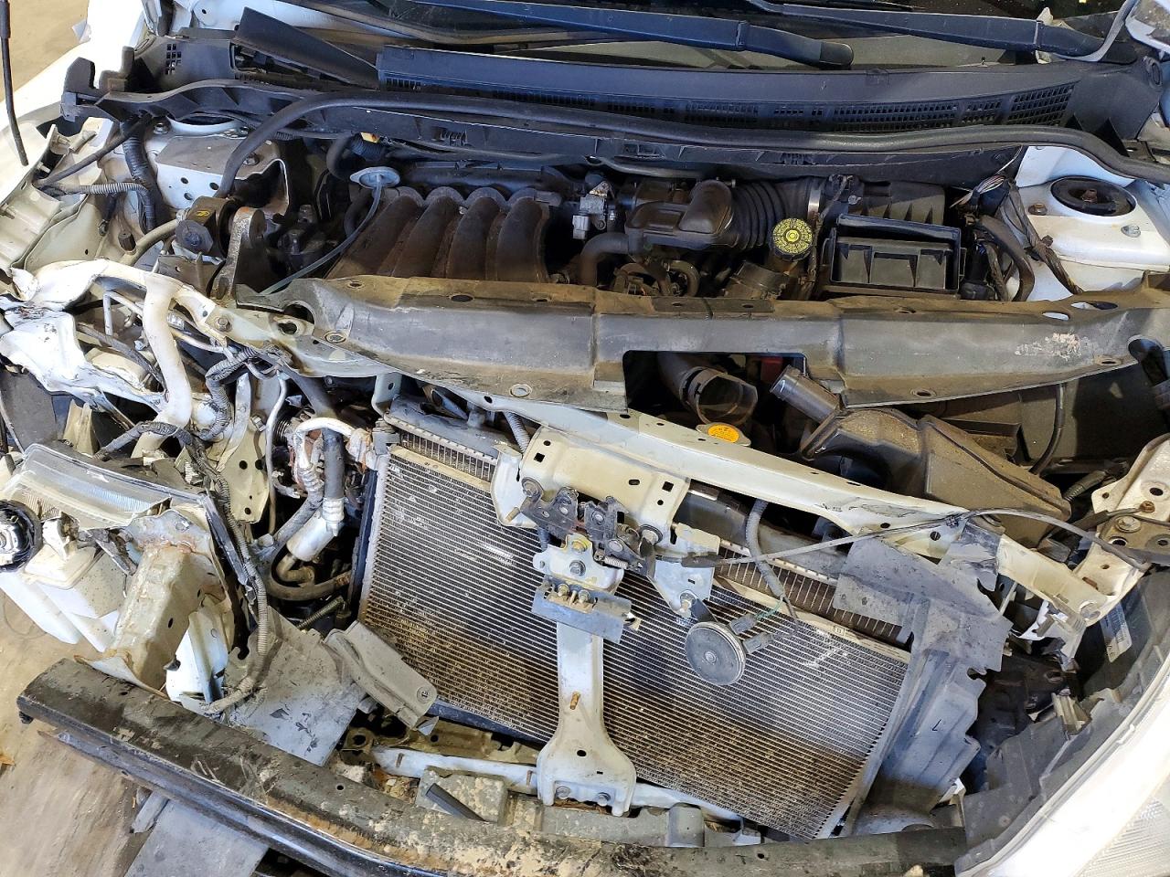 2012 NISSAN VERSA S photo 11