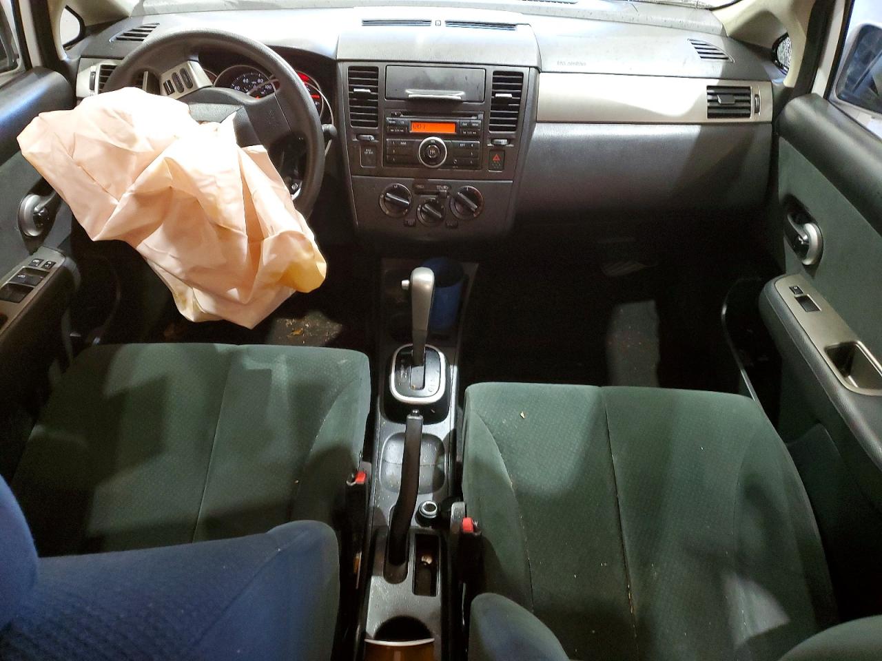2012 NISSAN VERSA S photo 8