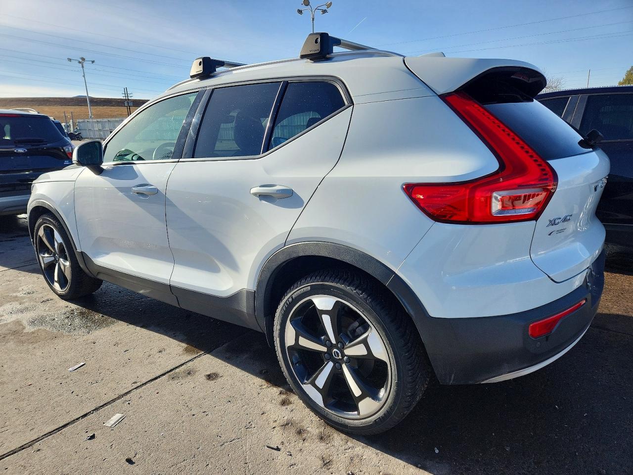 2020 VOLVO XC40 T5 MOMENTUM photo 2