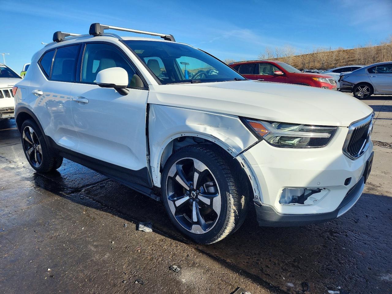 2020 VOLVO XC40 T5 MOMENTUM photo 4