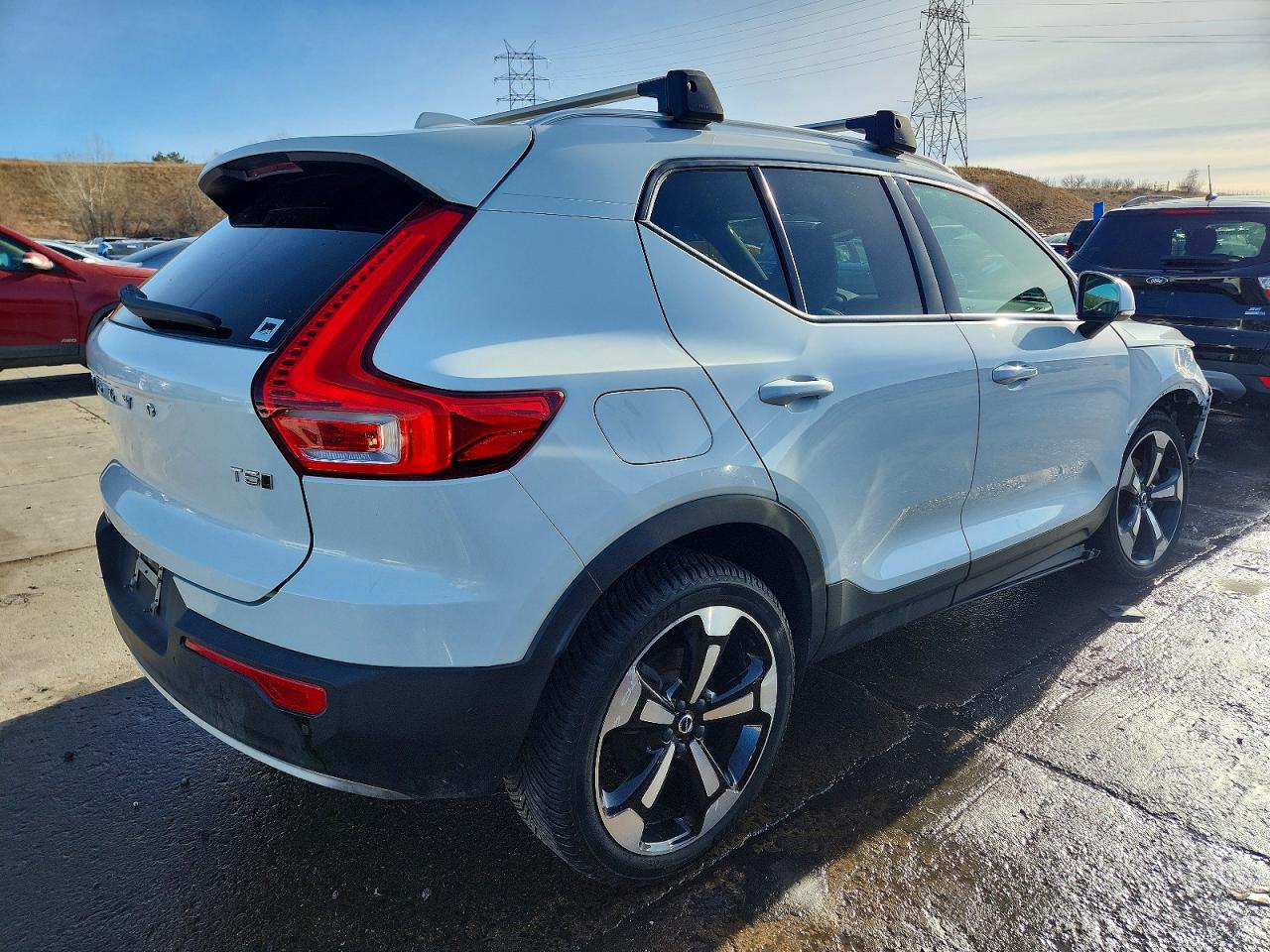 2020 VOLVO XC40 T5 MOMENTUM photo 3
