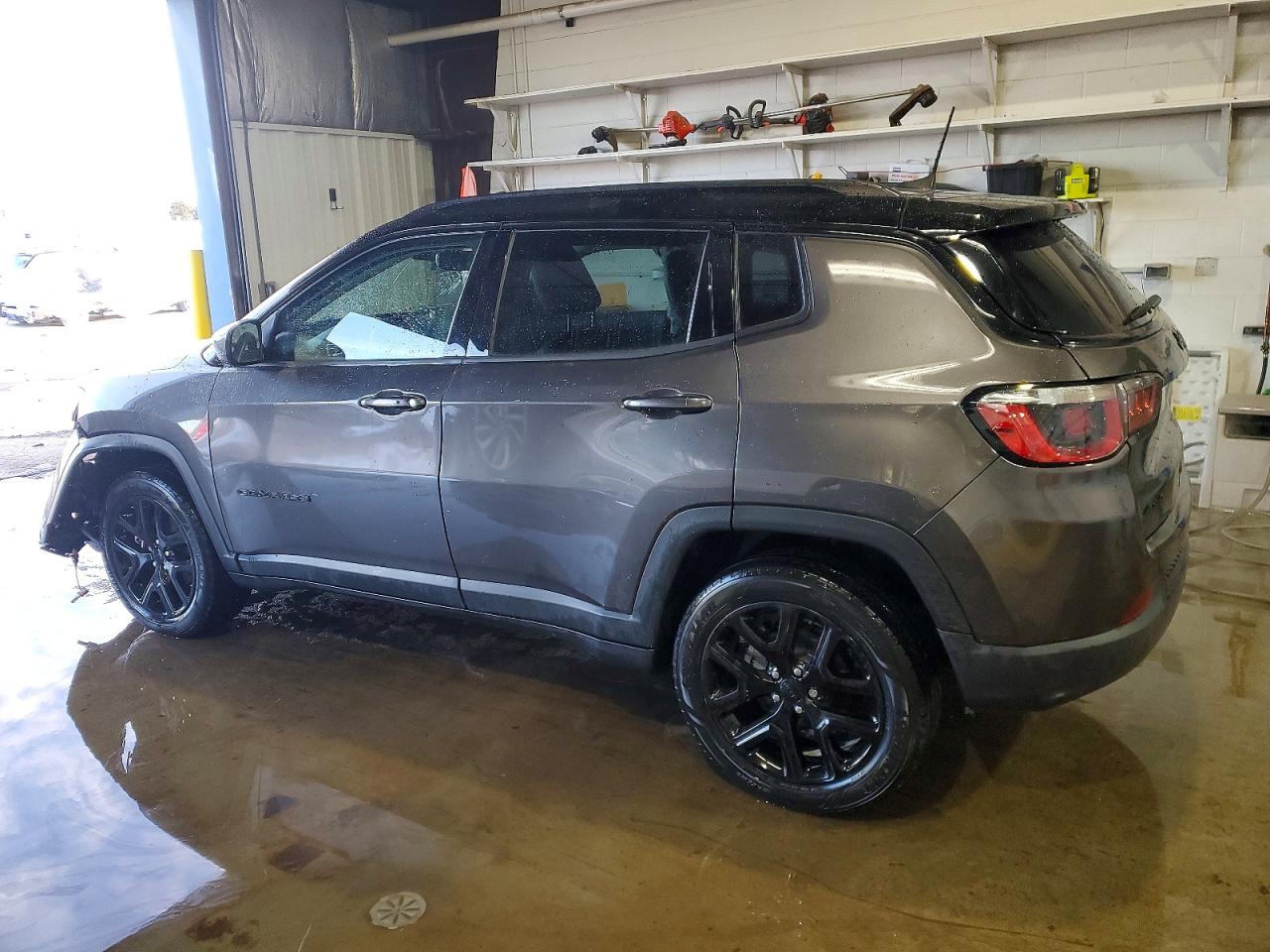 2019 JEEP COMPASS LATITUDE photo 2