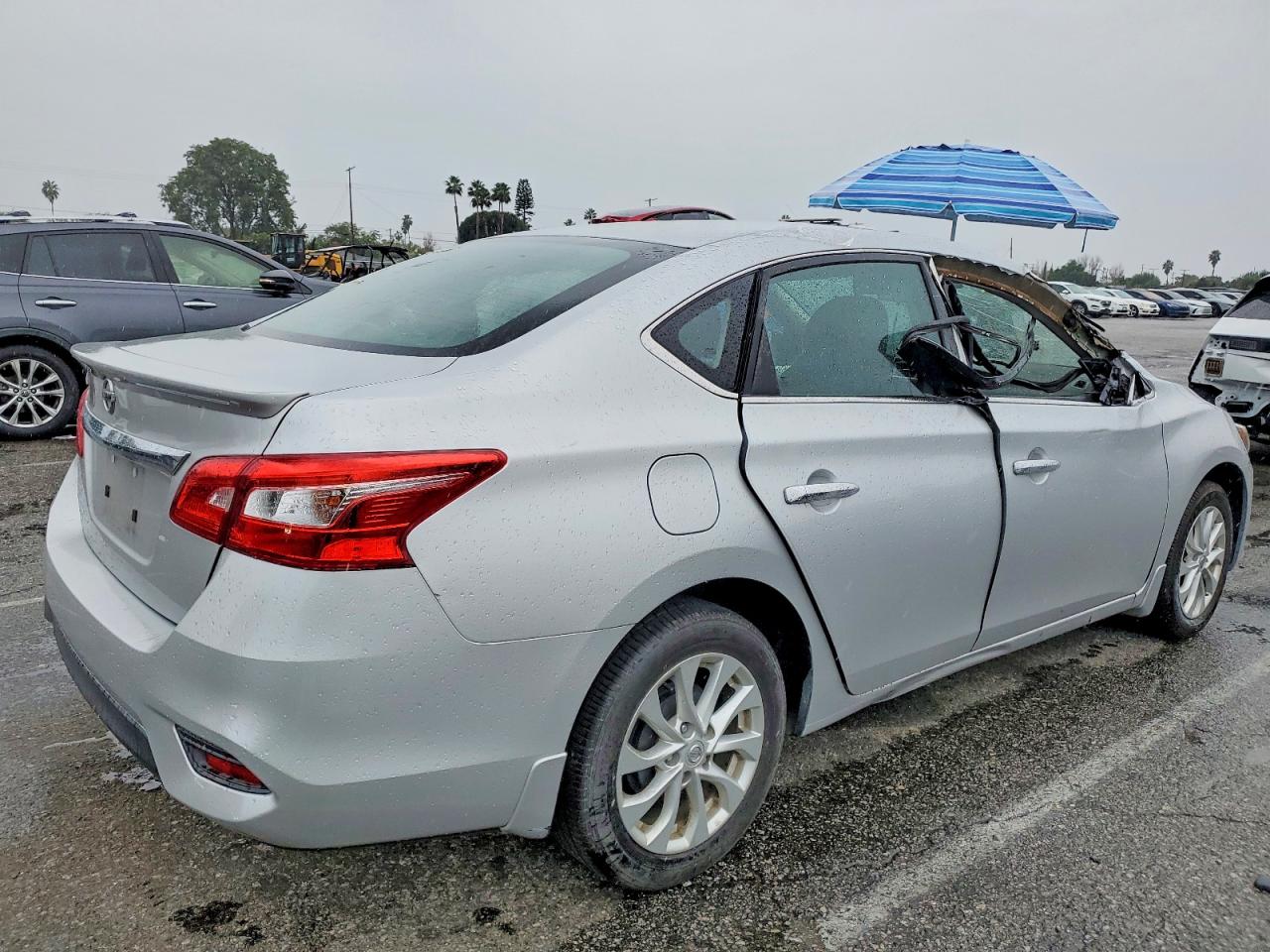 2017 NISSAN SENTRA S photo 5